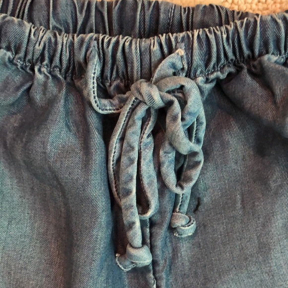 Chambray shorts - Picture 2 of 4